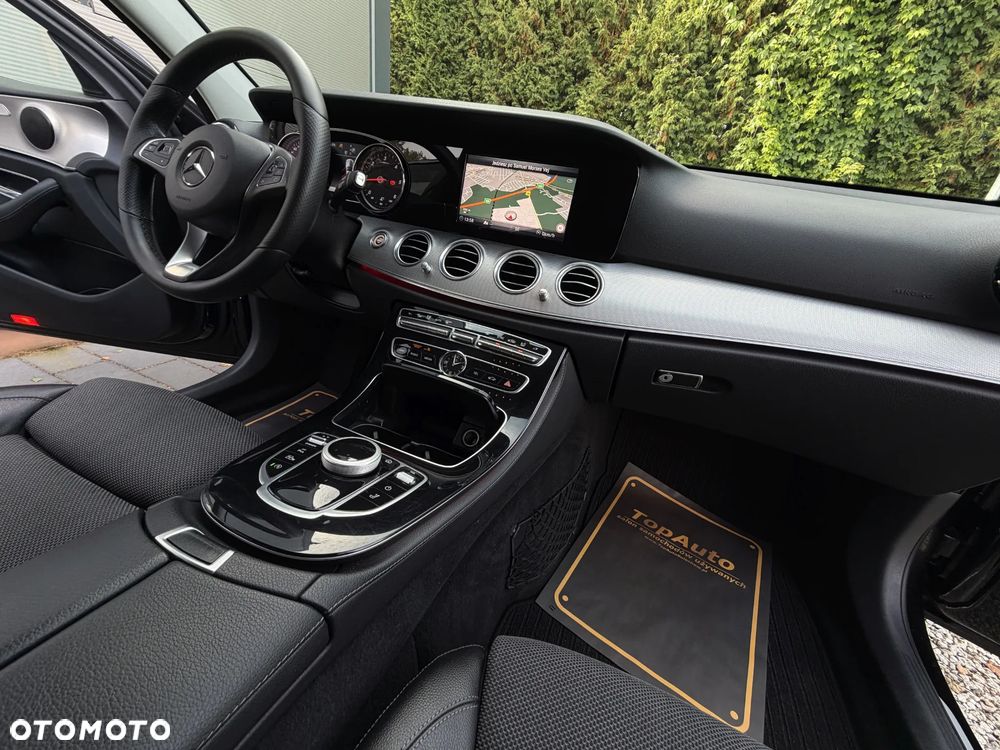 Mercedes-Benz Klasa E 220 d 9G-TRONIC - 16