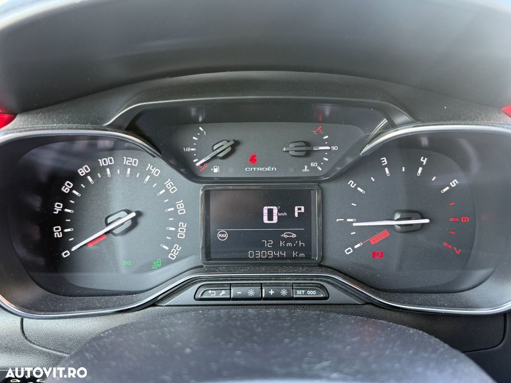 Citroën C3 1.2 PureTech S&S EAT6 Shine - 26