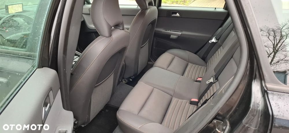 Volvo V50 DPF DRIVe Momentum - 9