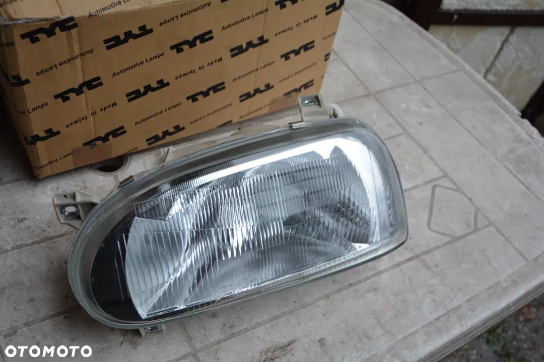 VW Golf 3  lampa przednia lewa - 1