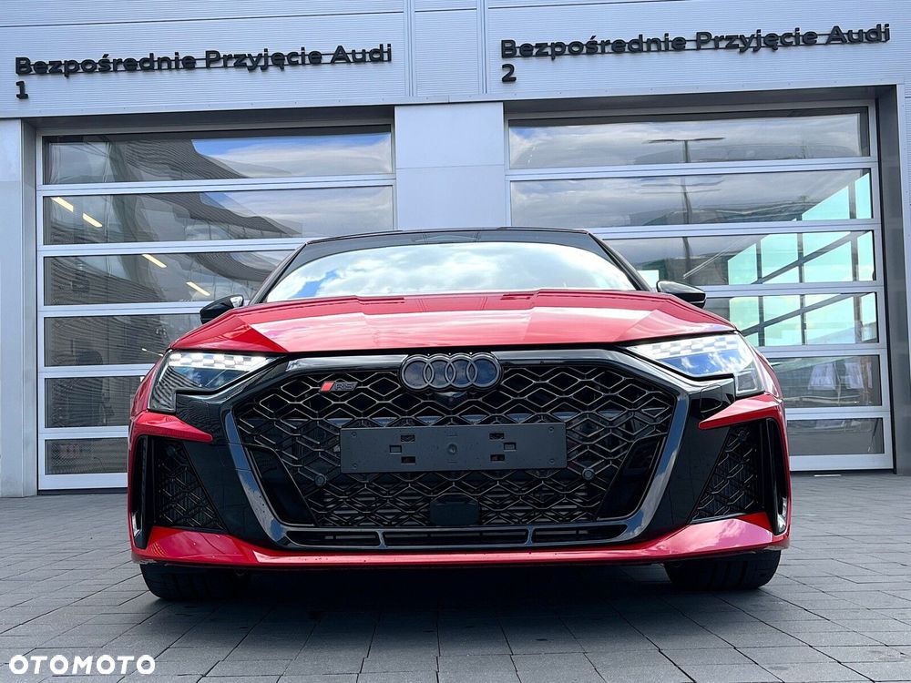 Audi RS3 Limousine - 14