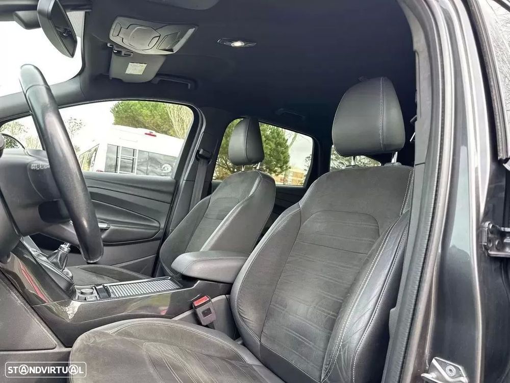 Ford Kuga 1.5 TDCi ST-Line Limited Edition - 60