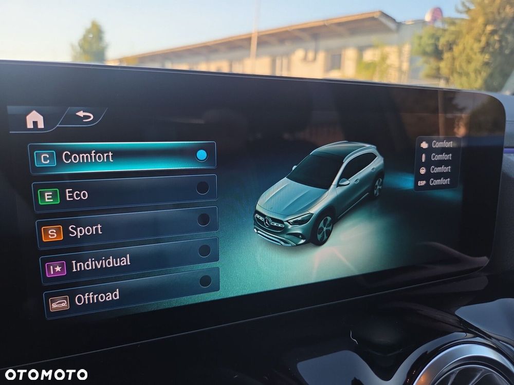 Mercedes-Benz GLA - 18