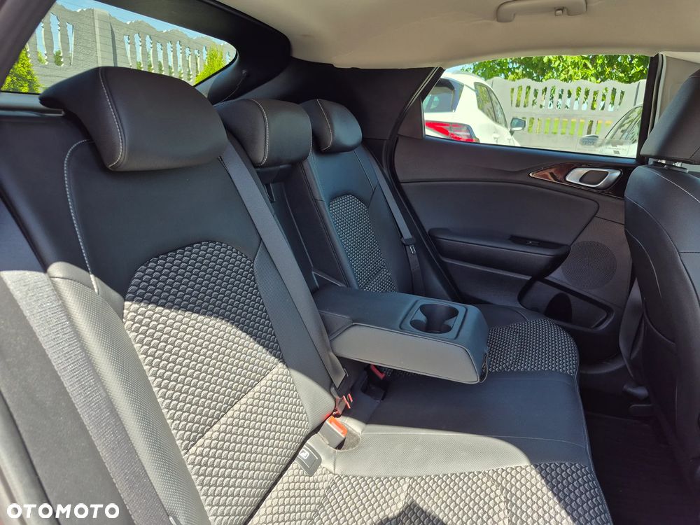 Kia XCeed 1.5 T-GDI Business Line - 24