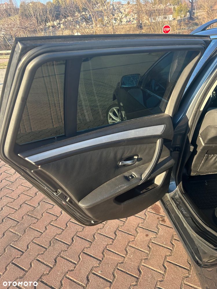 BMW Seria 5 525i Edition Exclusive - 13