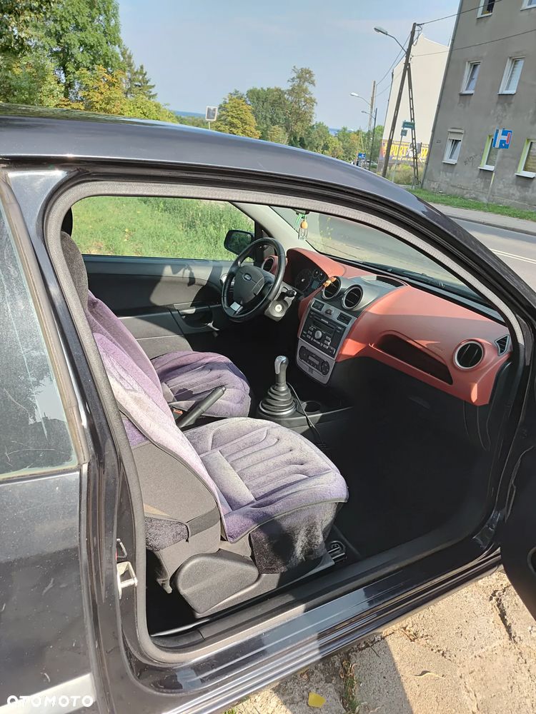 Ford Fiesta 2006 photo 5