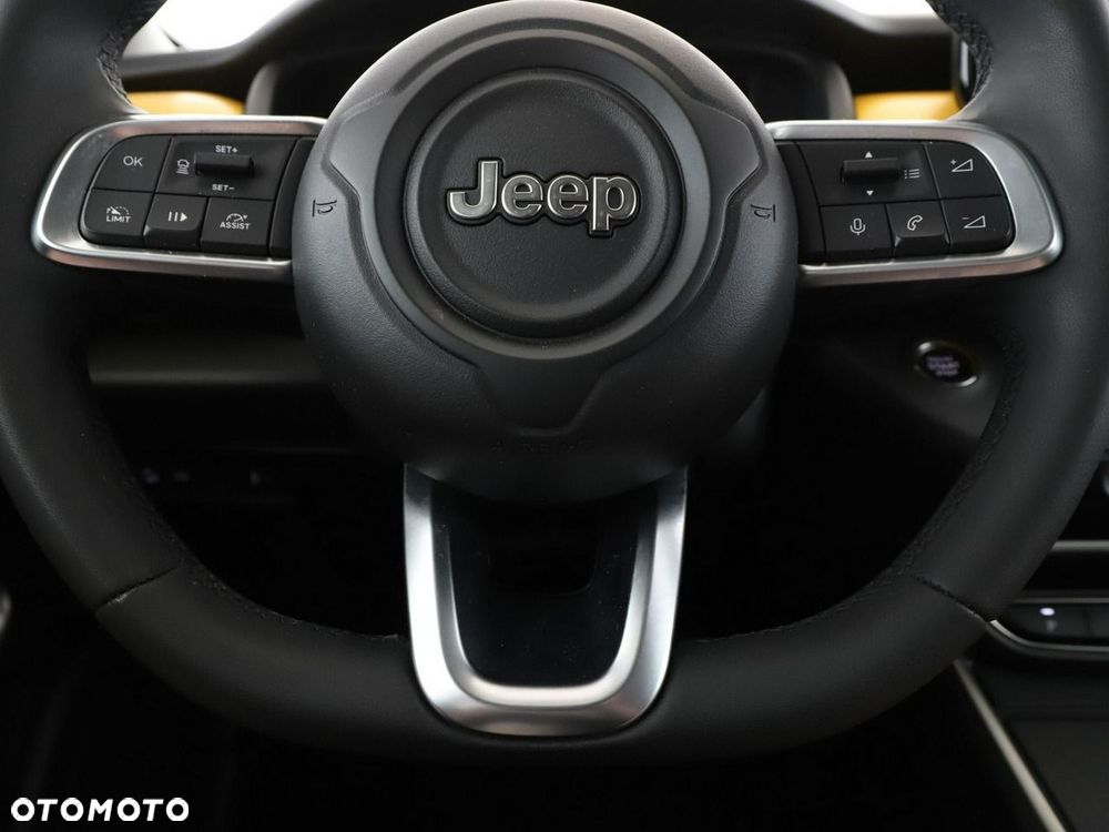 Jeep Avenger Summit - 22