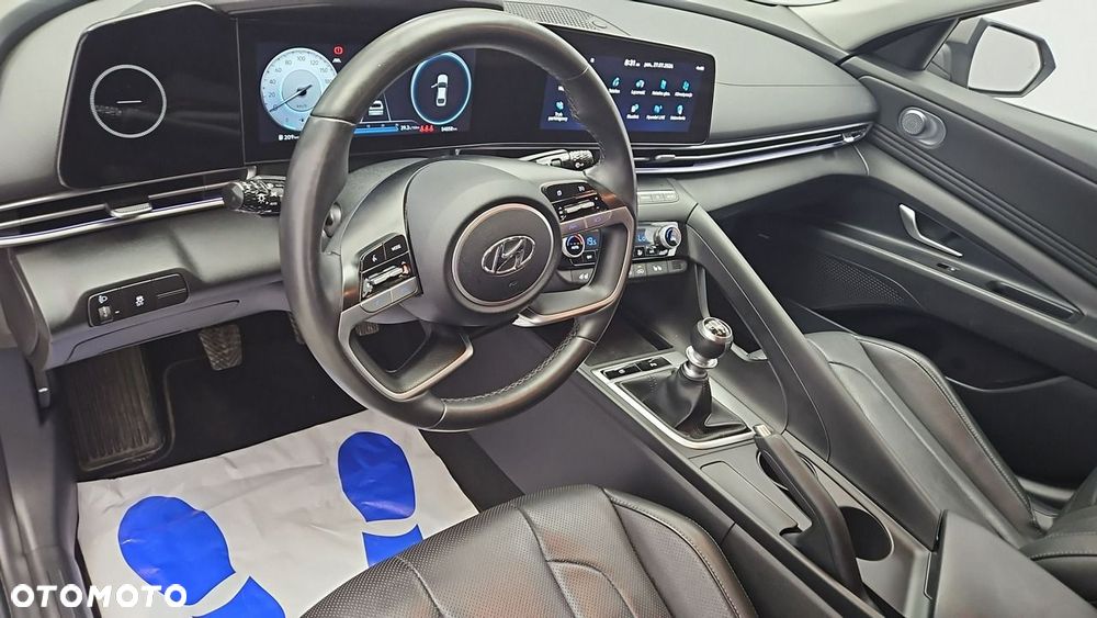 Hyundai Elantra 1.6 Smart - 9