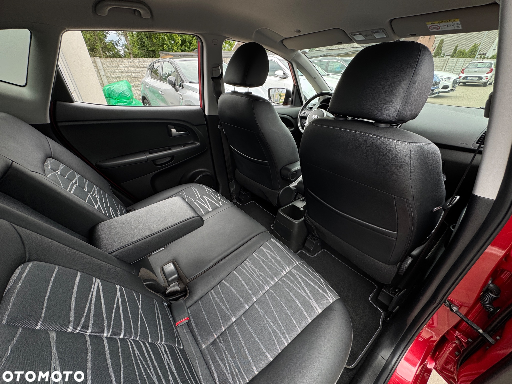 Kia Venga 1.6 Business Line - 14