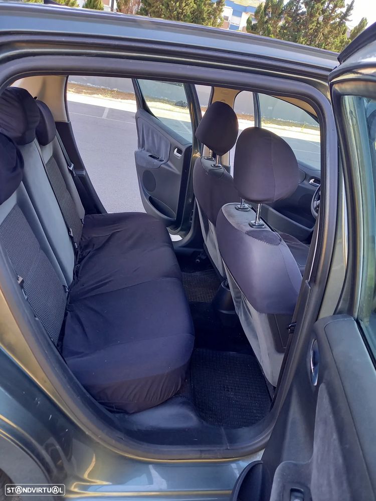 Peugeot 207 - 5