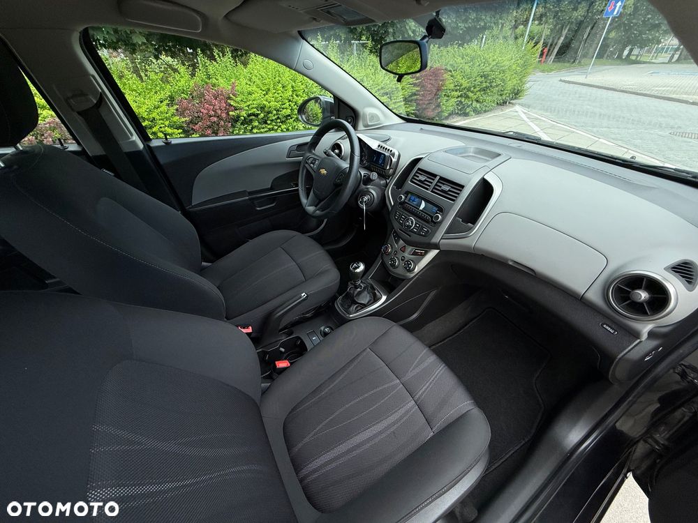 Chevrolet Aveo 1.2 LT - 11