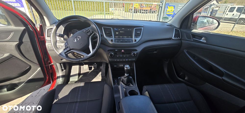 Hyundai Tucson 1.6 GDI BlueDrive Comfort 2WD - 16