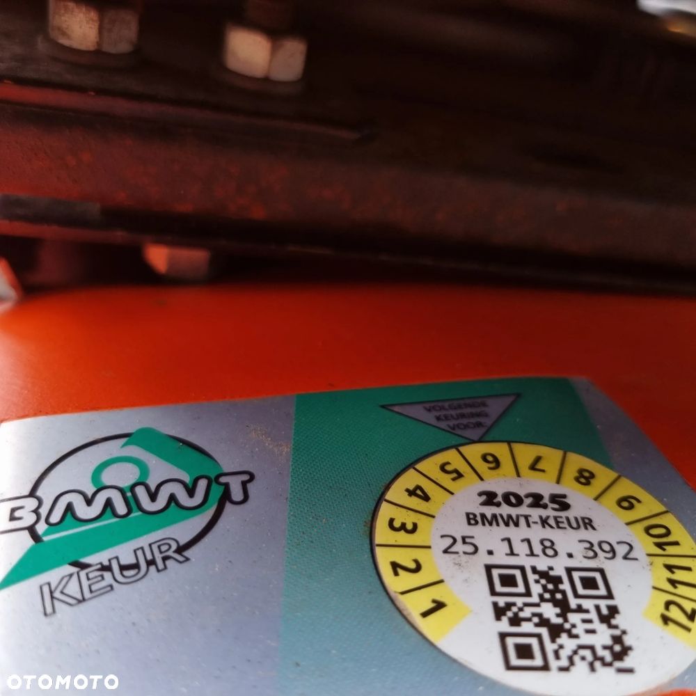 Kubota U10 Minikoparka Japońska 1.1tony. HURT! z Norwegii każda sztuka IGŁA! Zero śladów zużycia ładny stan gąsienic. Rok od 2015 do 2019. Jedna cena! Silnik 3 cylindry. Minikoparki sprowadzone z Norwegii. Rozsuwane Podwozia. Szybka Wolna jazda. Wyjscia dodatkowe na młot lub wiertnice. Serwisowane w DEKRA. Okazja do wyczerpania zapasów!  Zero luzów czy wycieków. Maszyny Pochodzą z dużej szkółki roślinnej. Potężna moc. Wersja Norweska - 39