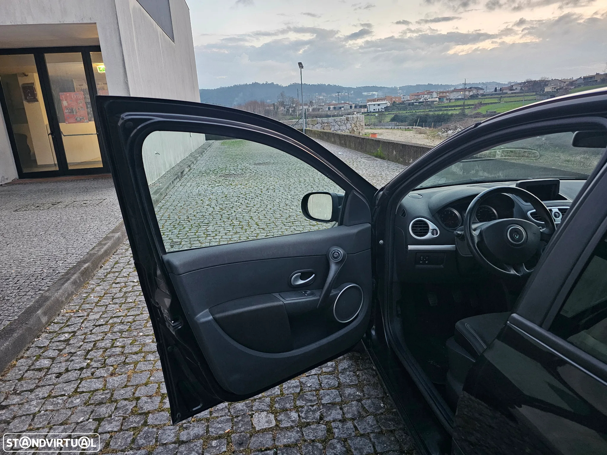 Renault Clio 1.2 16V Dynamique S - 12