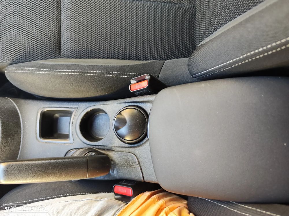 Citroën C4 1.6 BlueHDi Feel - 40