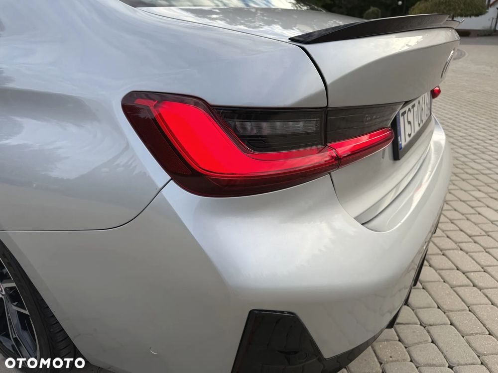 BMW Seria 3 330i Sport - 22