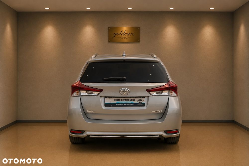 Toyota Auris 1.6 D-4D Premium - 8