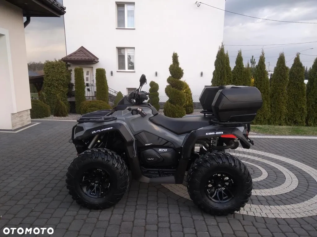 Can-Am Outlander