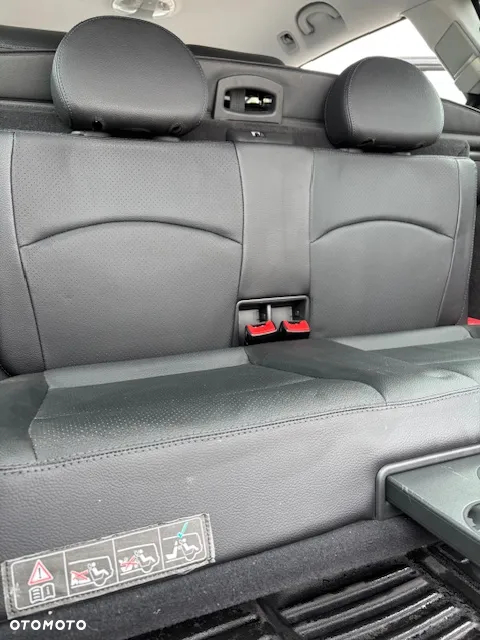 Mercedes-Benz Klasa E 320 4-Matic T Classic - 11