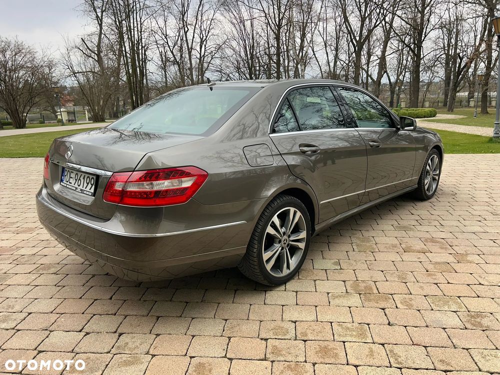 Mercedes-Benz Klasa E 200 CDI DPF BlueEFFICIENCY Automatik Elegance - 8