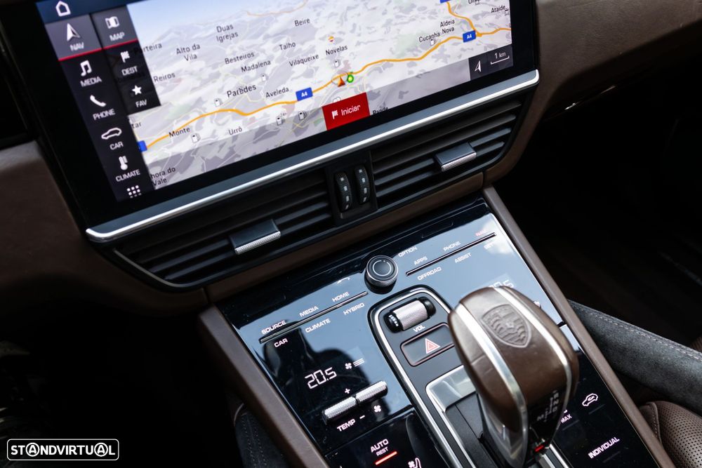 Porsche Cayenne Coupé E-Hybrid - 30