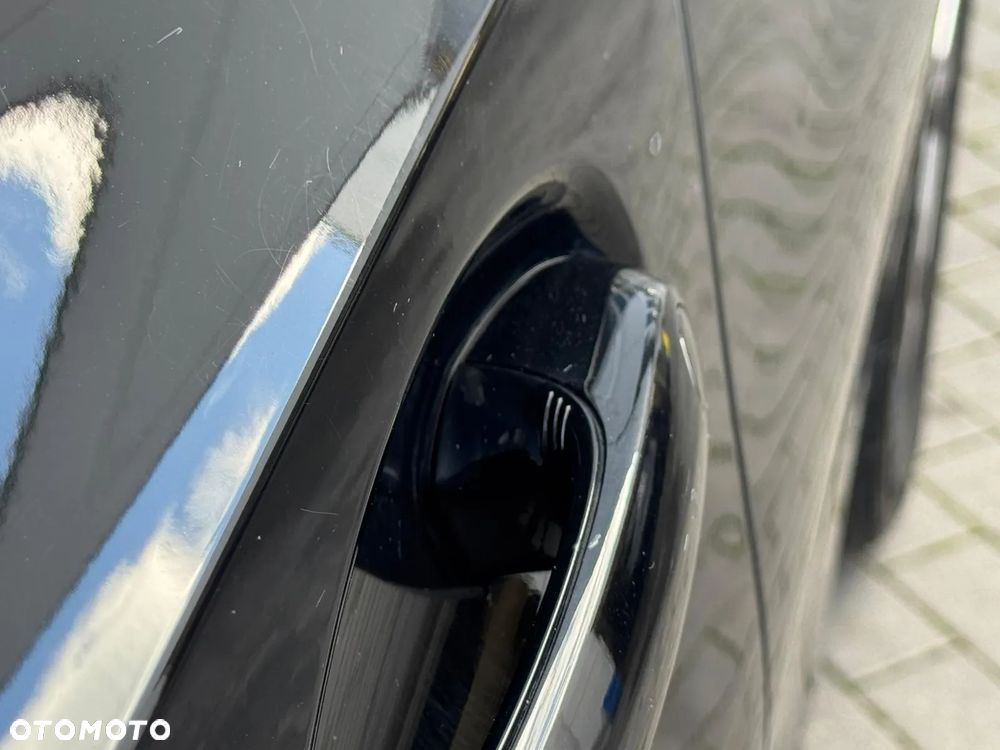 BMW Seria 3 330i xDrive Sport Line - 10