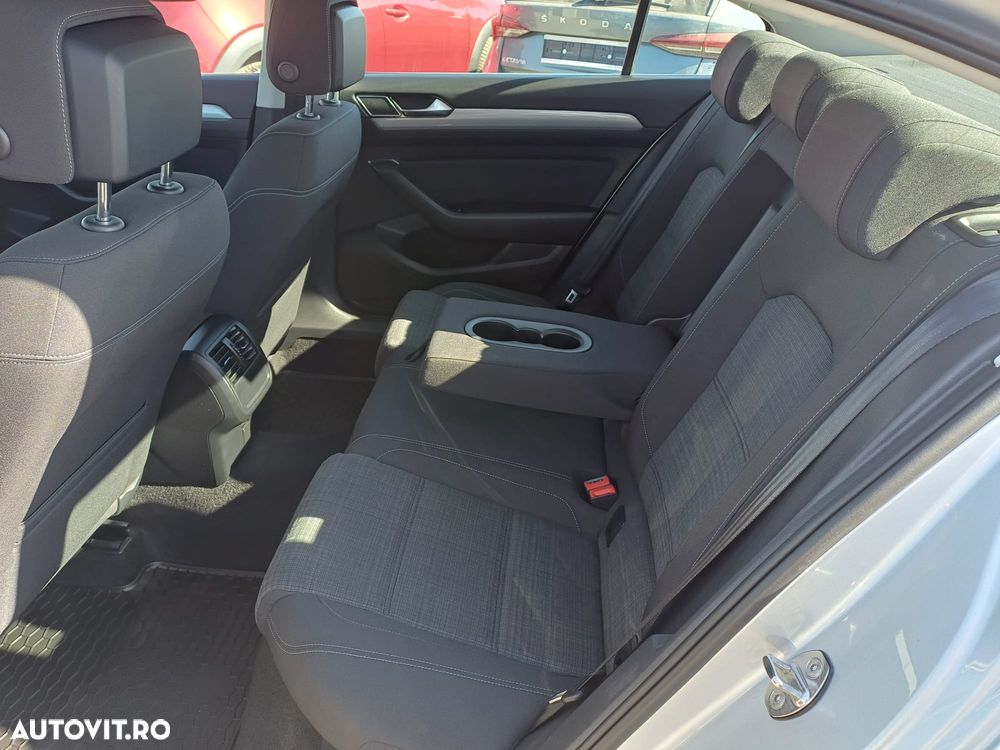 Volkswagen Passat 1.5 TSI ACT DSG Comfortline - 8