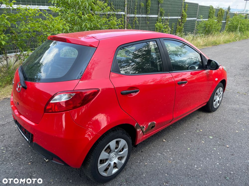 Mazda 2 - 6
