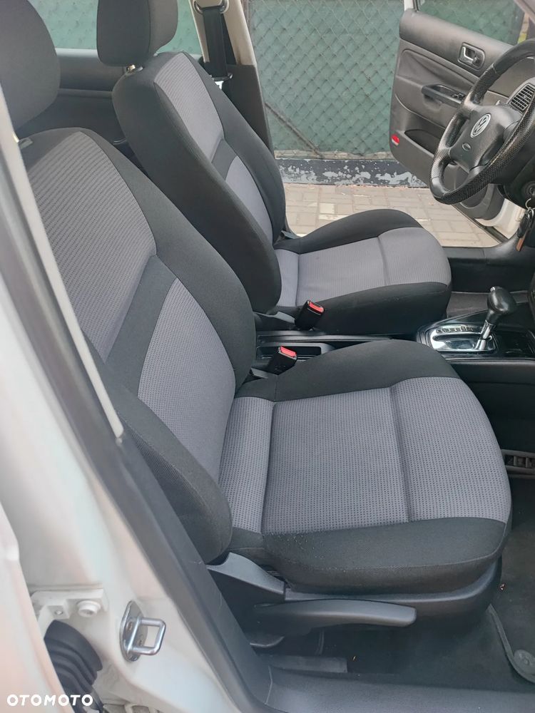 Volkswagen Golf - 27