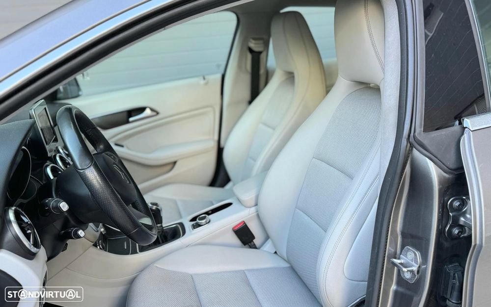 Mercedes-Benz CLA 180 d BlueEFFICIENCY Edition - 8