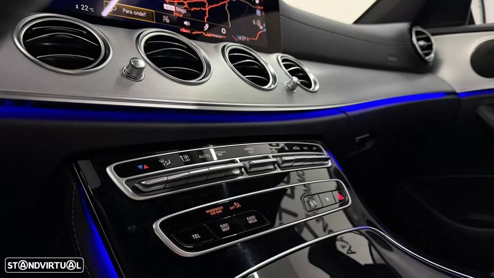 Mercedes-Benz E 300 e AMG Line - 21