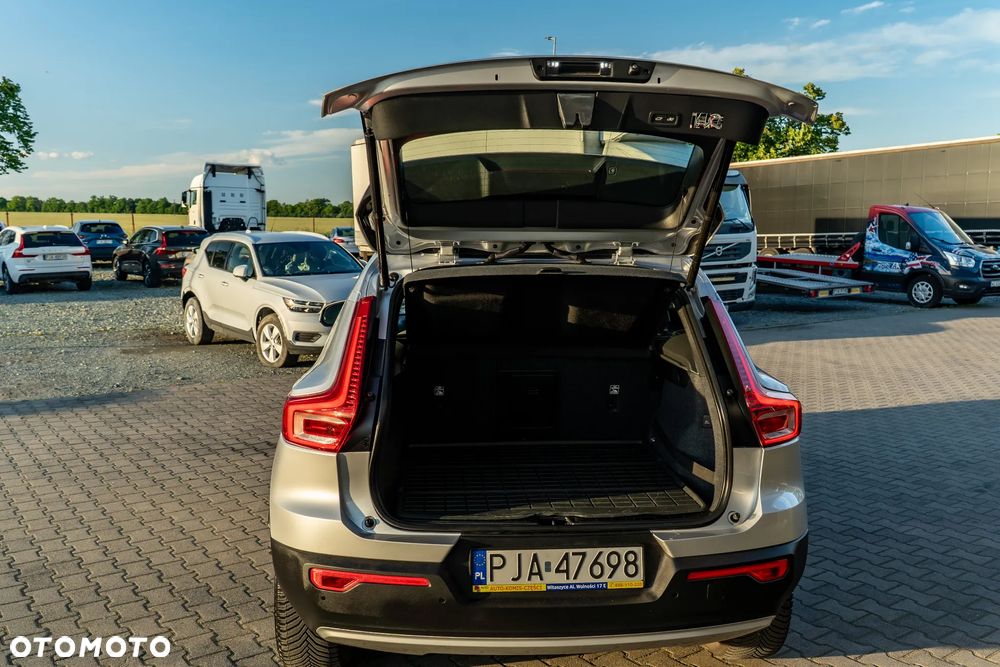 Volvo XC 40 T5 AWD Geartronic Momentum Pro - 12