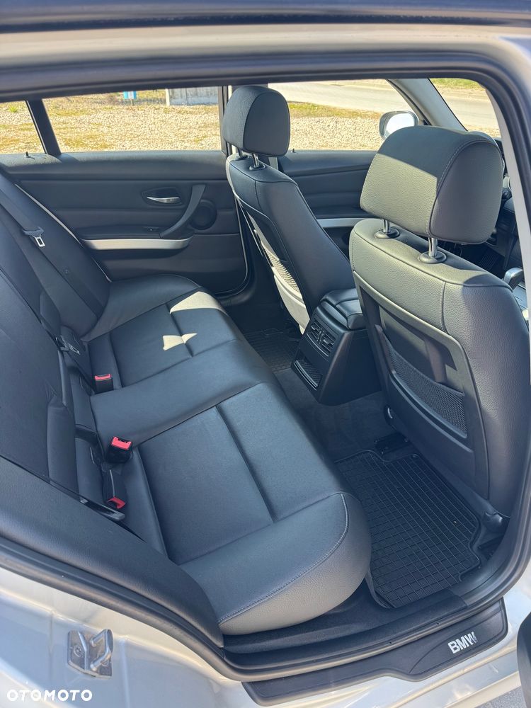 BMW Seria 3 320d xDrive DPF Edition Exclusive - 7