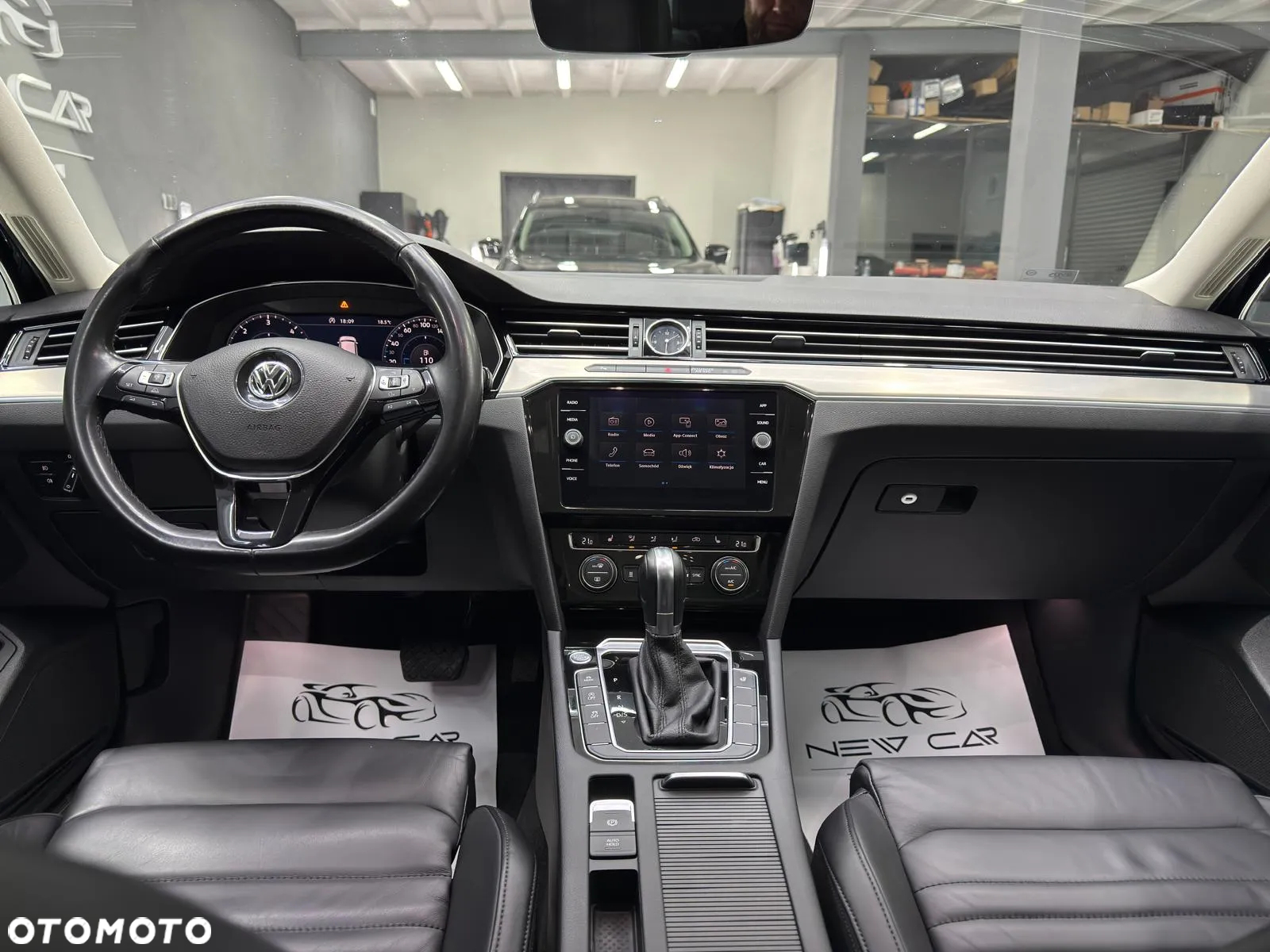 Volkswagen Passat Variant 2.0 TDI SCR DSG Highline - 16