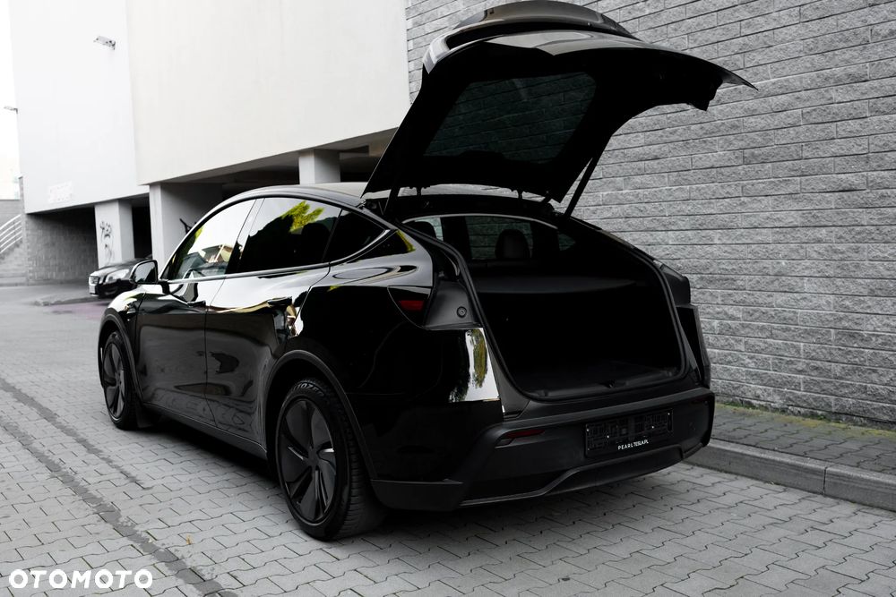 Tesla Model Y RWD - 6