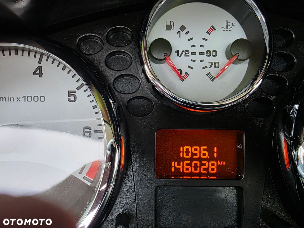 Peugeot 207 CC 1.6 Intense - 25