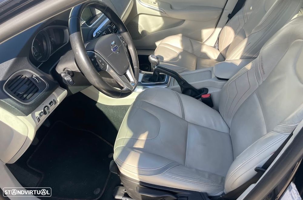 Volvo V40 2.0 D2 Volvo Ocean Race - 11