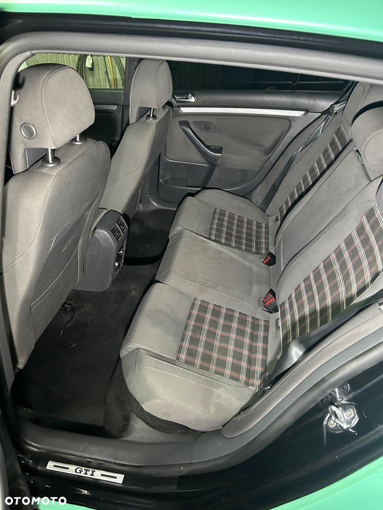 Volkswagen Golf 2.0 GTI - 15