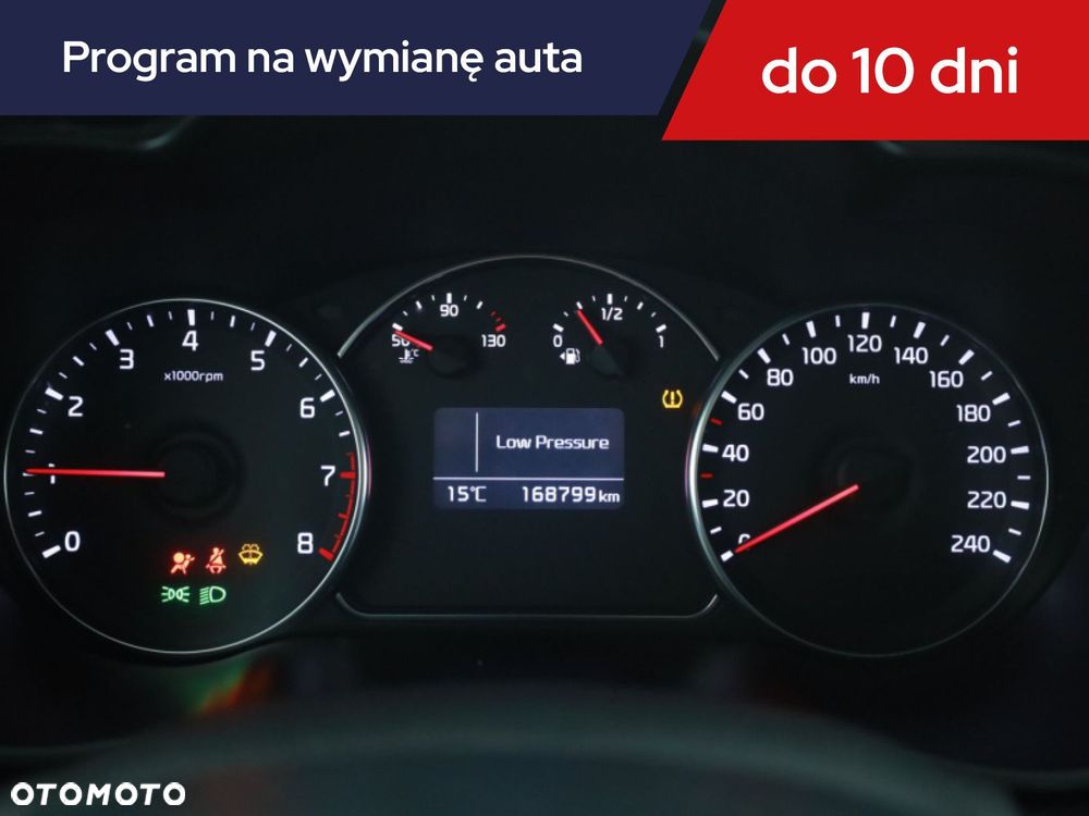 Kia Carens - 10