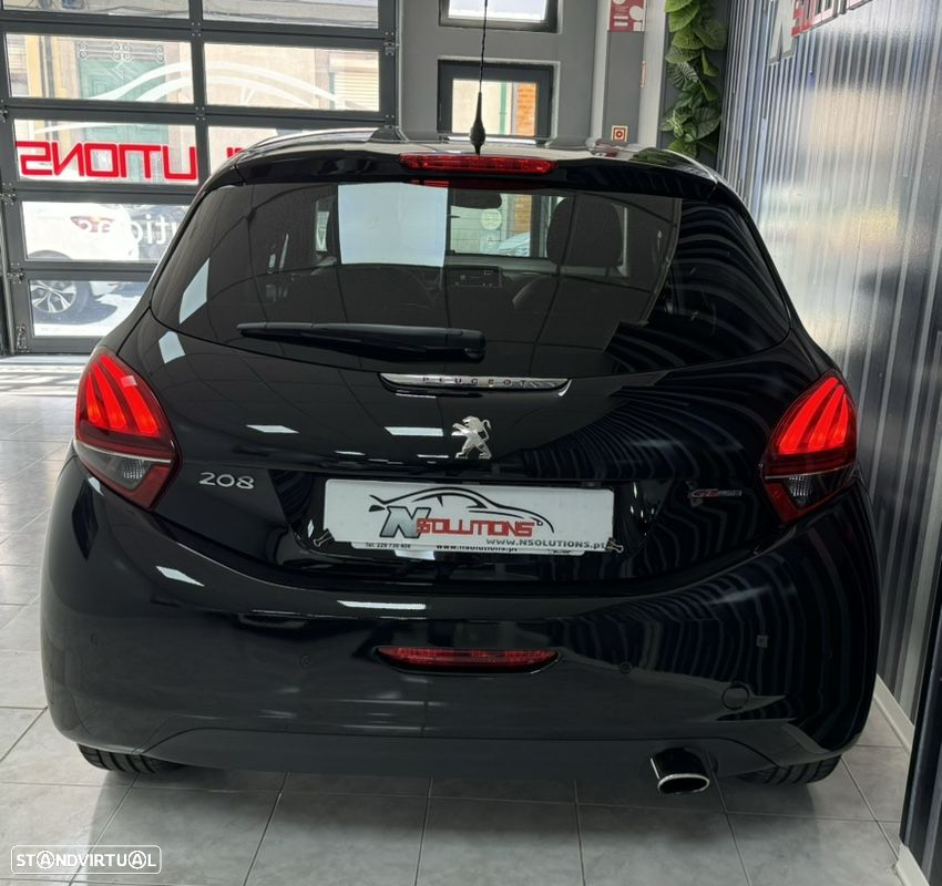 Peugeot 208 1.2 PureTech GT Line EAT6 - 4