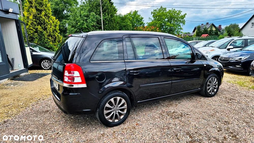 Opel Zafira 1.8 Cosmo EU5 - 12