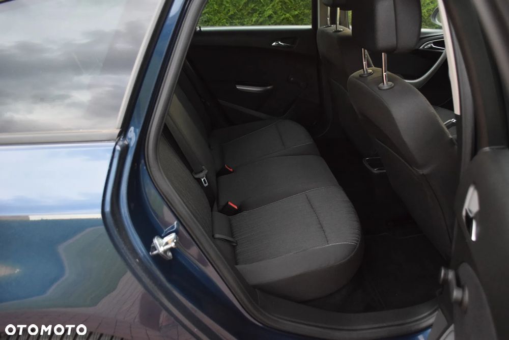 Opel Astra 1.4 Turbo Innovation - 17