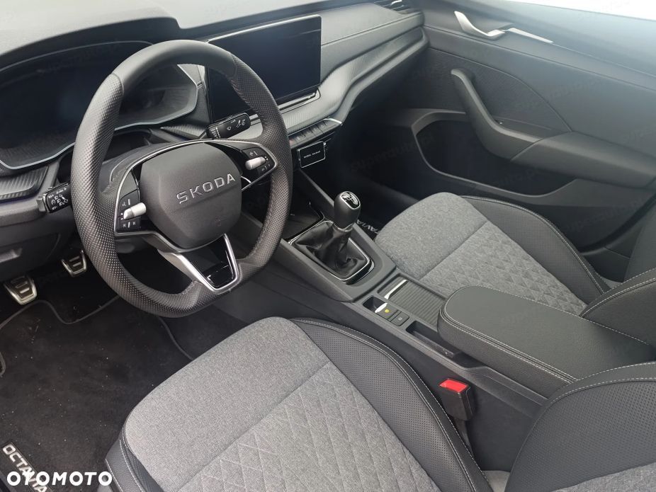 Skoda Octavia 1.5 TSI Sportline - 8