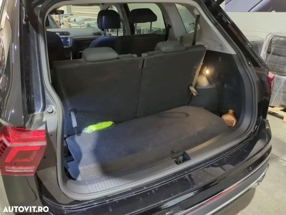 Volkswagen Tiguan 2.0 TDI SCR 4MOTION DSG Elegance - 8