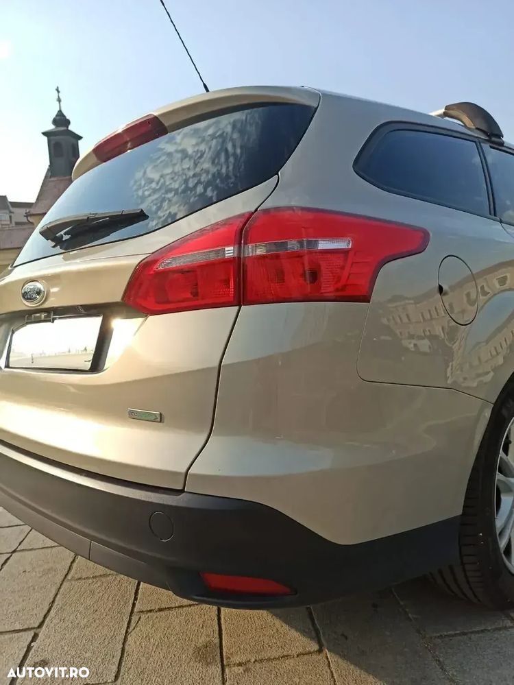 Ford Focus 1.0 EcoBoost Titanium - 6