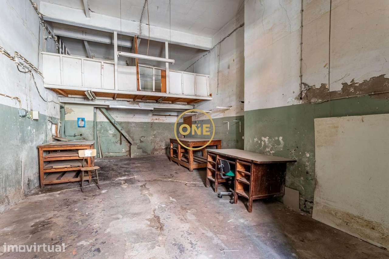 Loja para recuperação total no centro de Lisboa - Grande imagem: 3/10