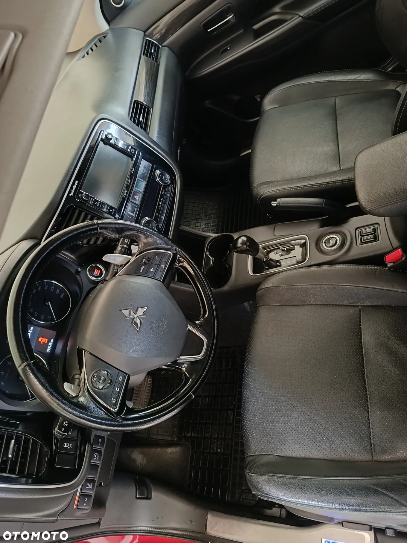 Mitsubishi Outlander - 4
