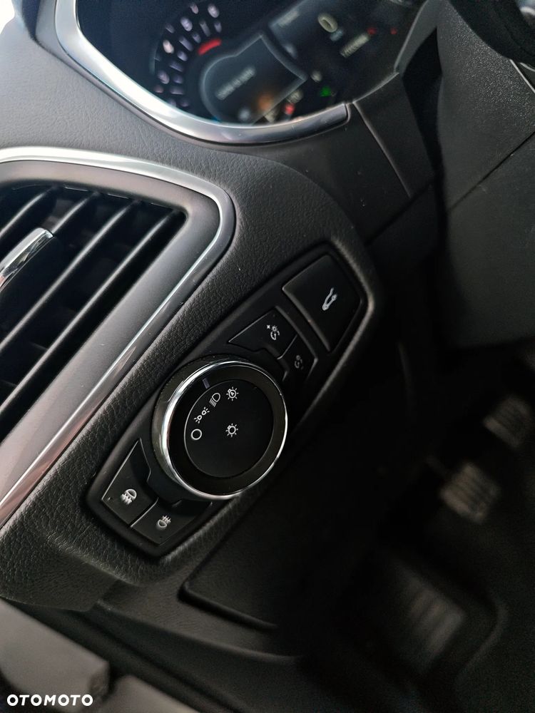 Ford S-Max 2.0 EcoBlue TITANIUM - 28