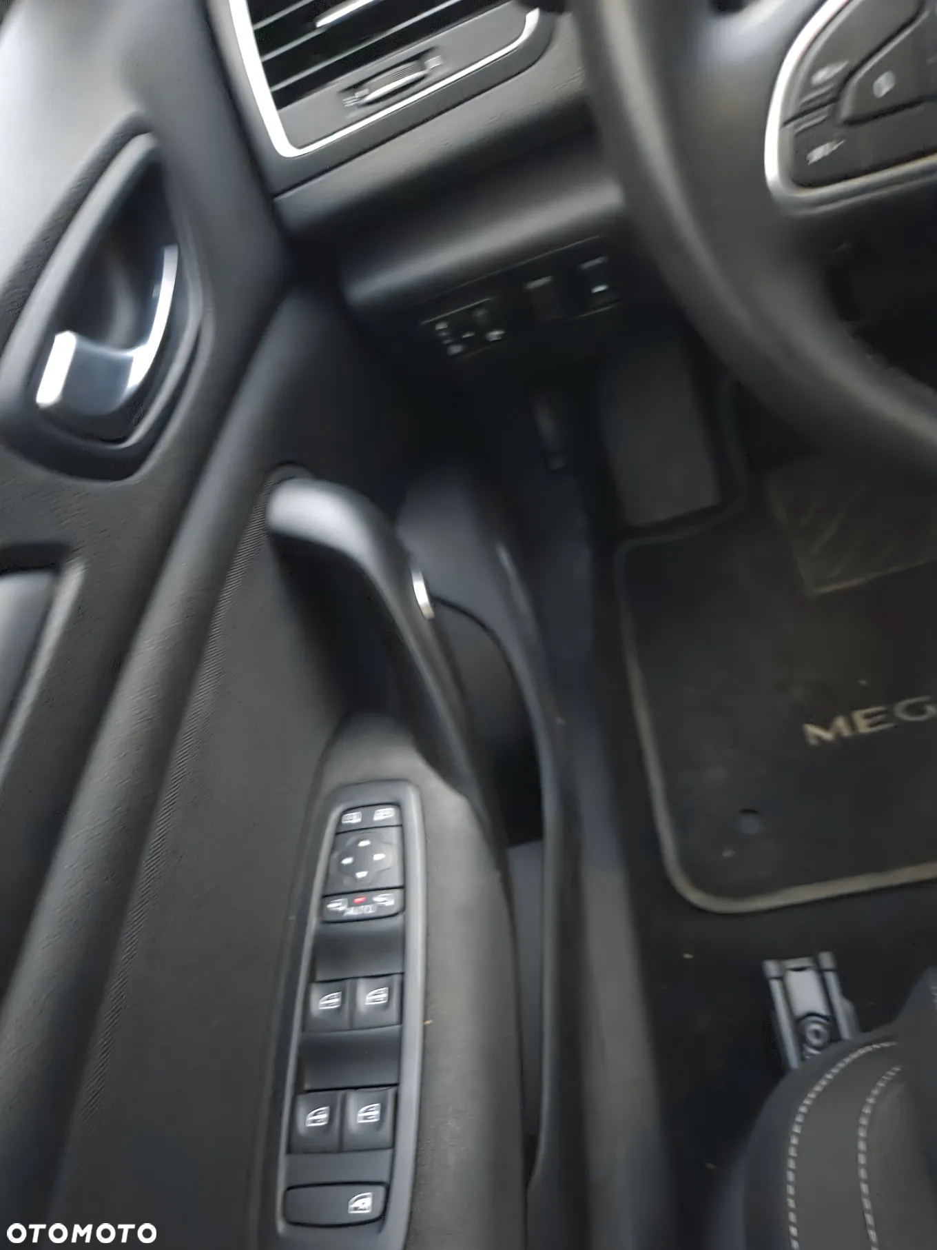 Renault Megane Grandtour E-TECH Plug-in 160 ZEN - 6