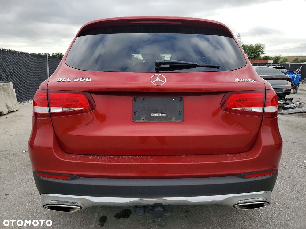 Mercedes-Benz GLC 300 4-Matic - 6